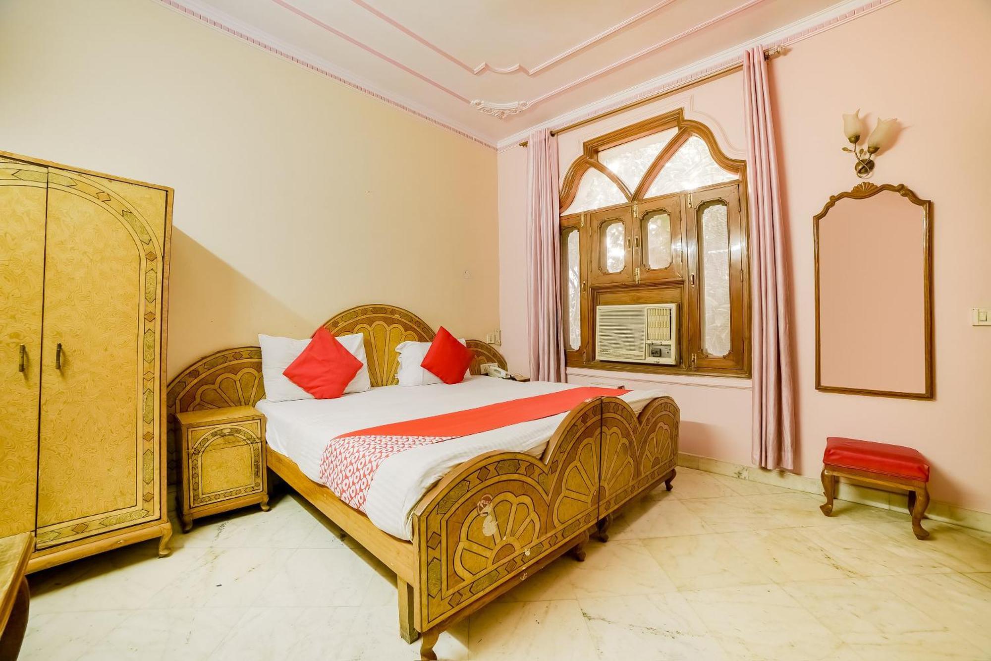 Super Hotel O Blue Sapphire Delhi Új-Delhi Kültér fotó