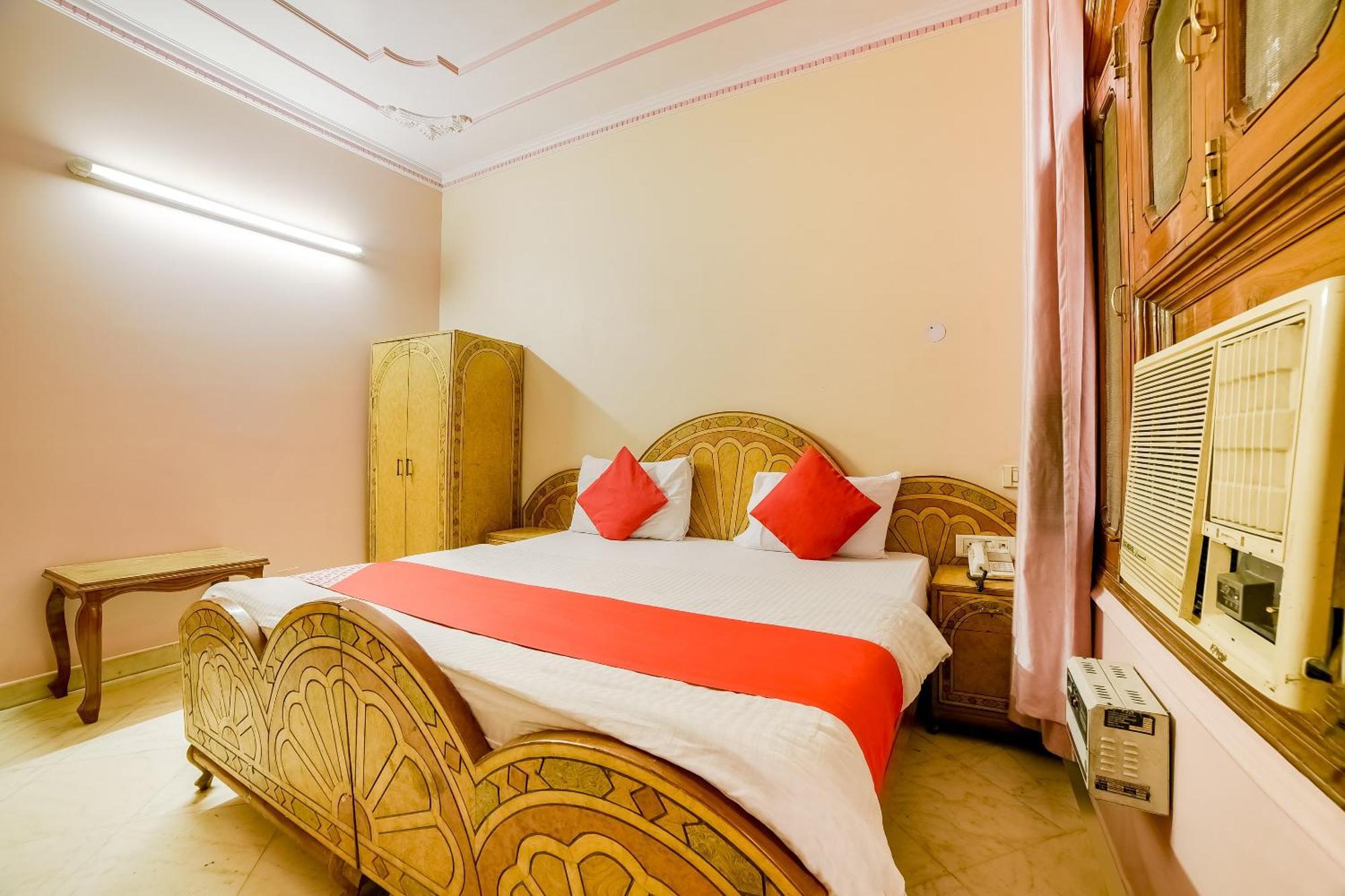 Super Hotel O Blue Sapphire Delhi Új-Delhi Kültér fotó